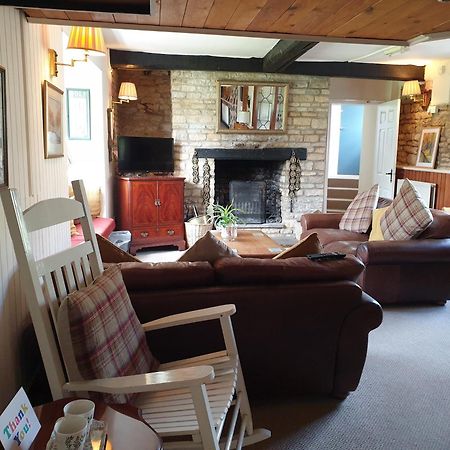The Horse And Panniers Guest House. North Luffenham 외부 사진
